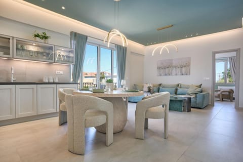 Living room, Seating area, Dining area
