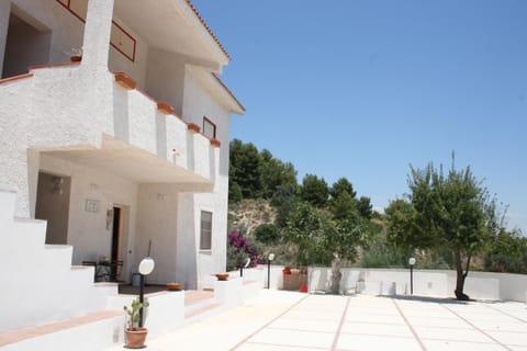Facade/entrance, Garden view, Mountain view