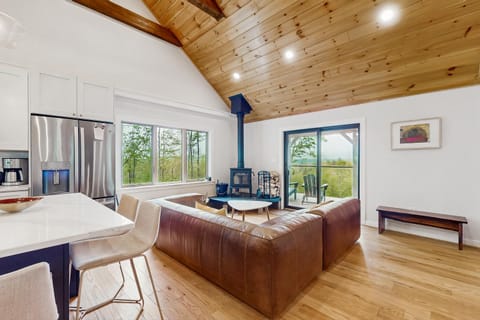 Ninevah Vista Getaway House in Plymouth