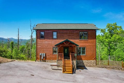 Valley View Lodge by Venture Smoky Mountains House in Gatlinburg