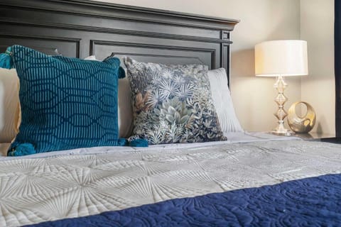 Blue Heron Hideaway - Table Rock Lake House in Branson