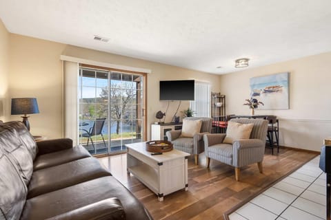 Pond View Serenity - For 6 House in Branson