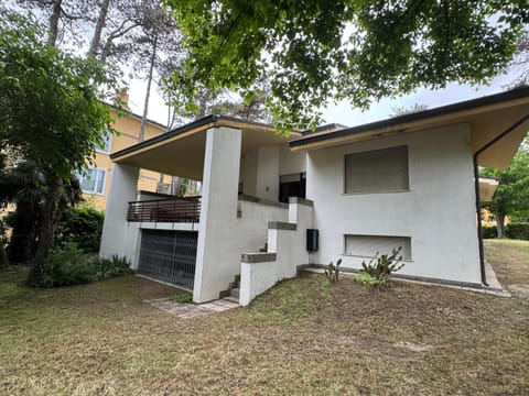 Villa Pineta - Oasi di Tranquillità a Due Passi dal Mare Villa in Lignano Sabbiadoro