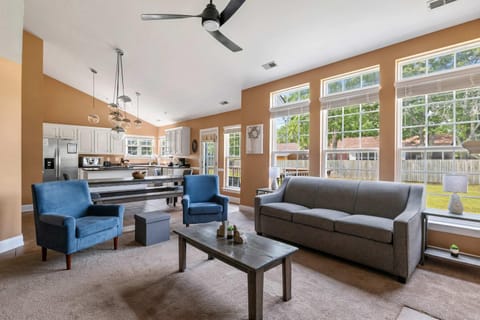 Near Airport-20 Min to Downtown- Chucktown Retreat House in Goose Creek