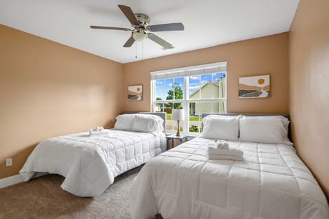 Near Airport-20 Min to Downtown- Chucktown Retreat House in Goose Creek