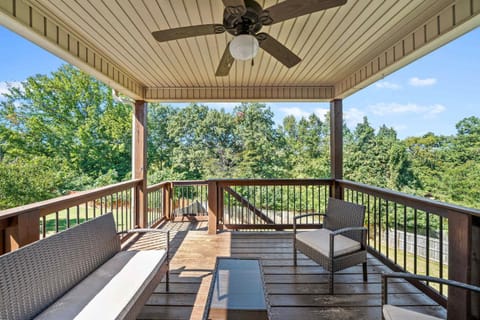 Mins to Downtown & Ft Campbell - Lux at Lancelot House in Clarksville