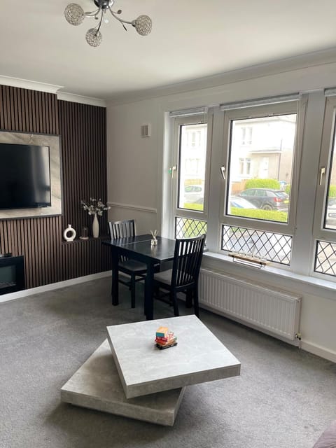 TV and multimedia, Seating area