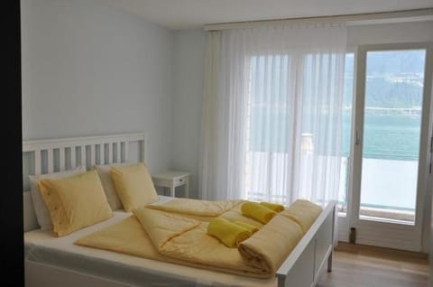 Bed, Bedroom, Lake view