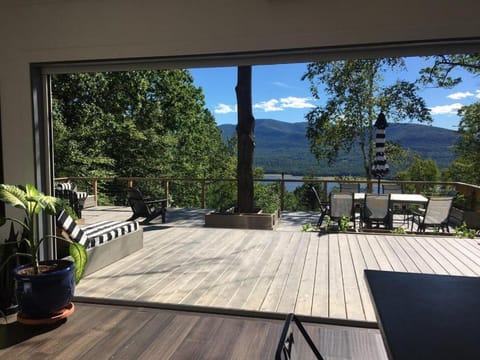 Patio, Spring, Natural landscape, View (from property/room), Balcony/Terrace, Dining area, Lake view