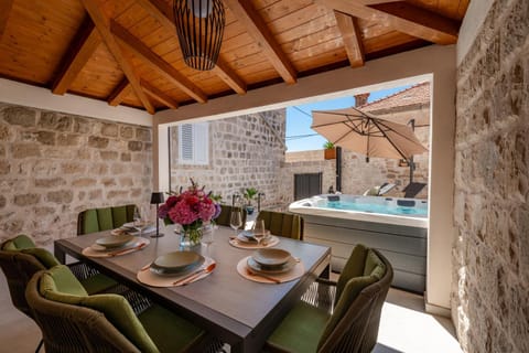 Patio, Seating area