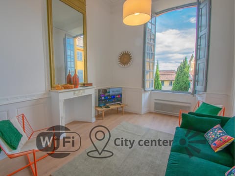 Communal lounge/ TV room, TV and multimedia, Living room, Seating area