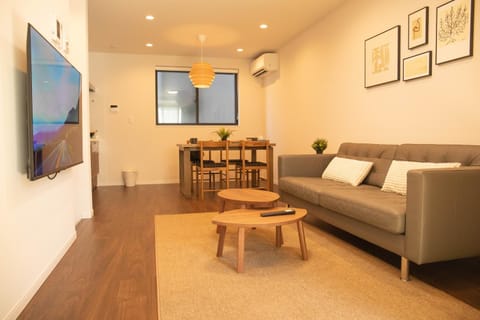 Communal lounge/ TV room, TV and multimedia, Living room, Seating area