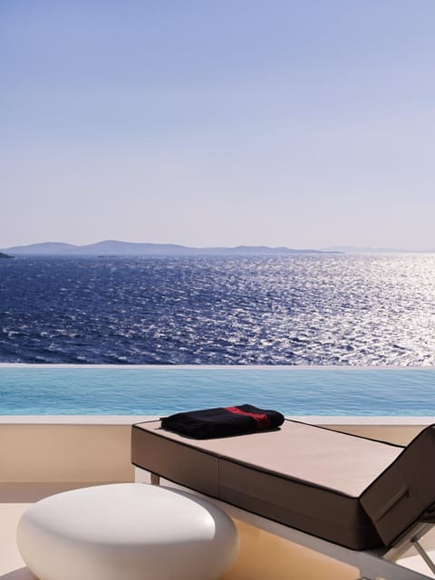 Sea view, Swimming pool, sunbed