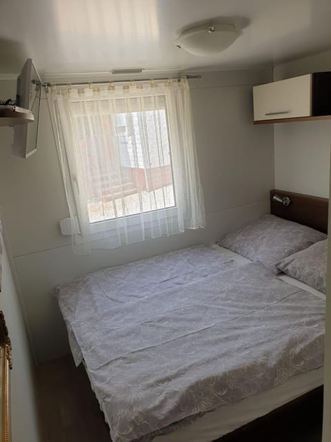 Apartmánový dom pri pláži Apartment in Šibenik-Knin County, Croatia