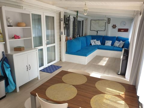 Apartmánový dom pri pláži Apartment in Šibenik-Knin County, Croatia