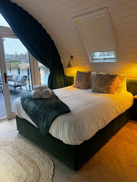 AvantGlamp Villa in Marston Green