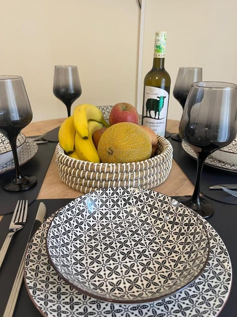 Food and drinks, Dining area