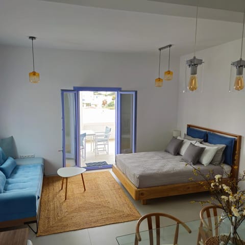 Bed, Living room, Bedroom