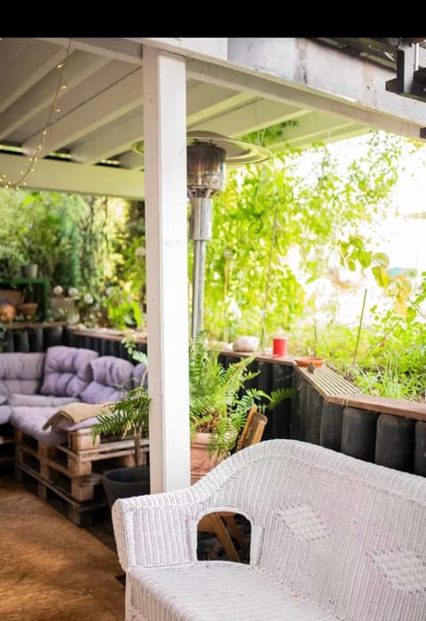 Gemütliche zentrumsnahe Wohnung, eigene Terrasse Apartment in Cologne