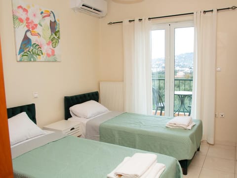 Bed, Photo of the whole room, Bedroom, towels, air conditioner