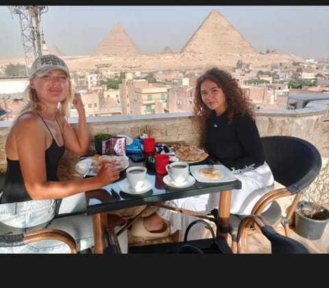 Restaurant/places to eat, Food and drinks