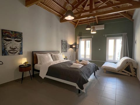 Bed, Bedroom, towels, air conditioner