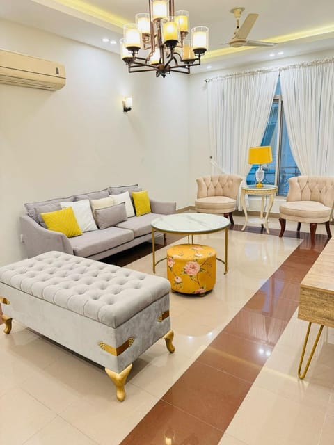 Living room, Seating area, air conditioner