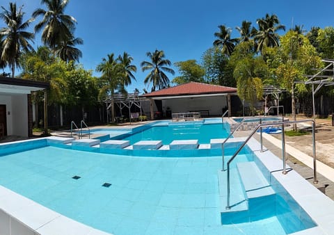 Day, Pool view, Swimming pool, sunbed