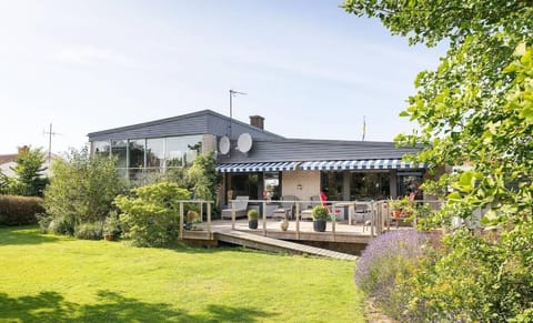 Property building, Patio