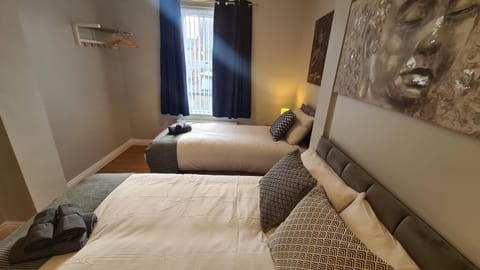 Waterworks En suite Rooms with Private Living Room Vacation rental in Belfast