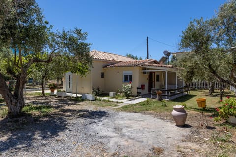 Property building, Garden view