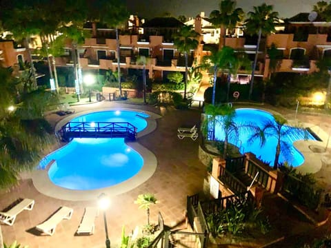 Night, Swimming pool