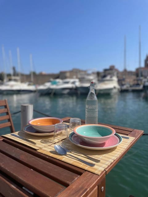 Houseboat BluSeaDream Dolphin 2 Docked boat in Alghero