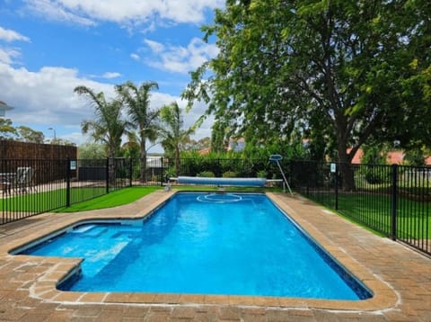 Garden, Swimming pool