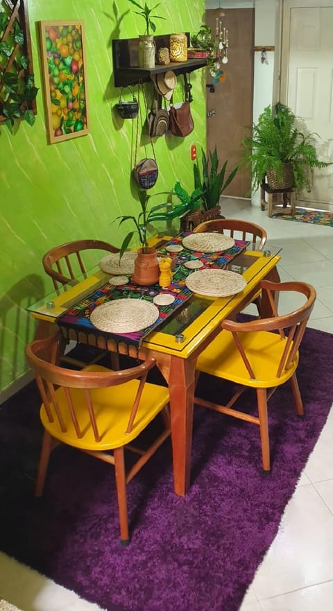 Kitchen or kitchenette, Living room, Seating area, Dining area, Communal kitchen, kitchen