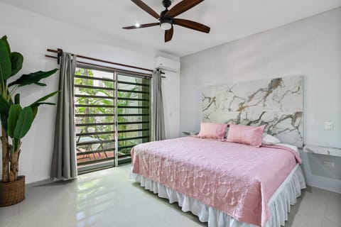 Bed, Bedroom, air conditioner