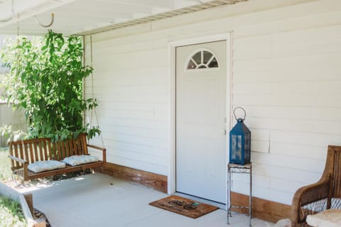 Serene Studio Country Apartment in Sawyer MI Near Lake MI and Downtown Apartment in Sawyer