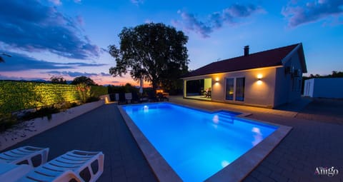 Property building, Pool view, Swimming pool, sunbed