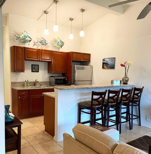 Kitchen or kitchenette, Dining area, dishwasher, stove