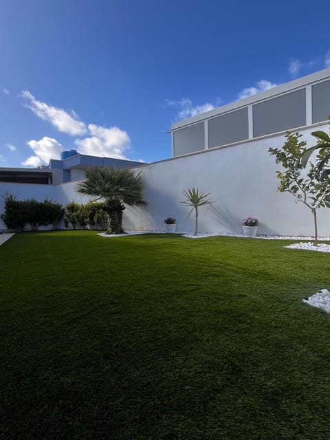 Property building, Spring, Day, Garden view