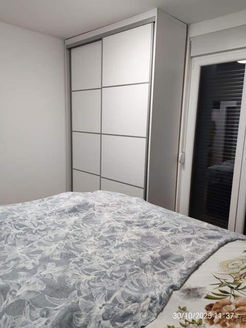 Bedroom, wardrobe
