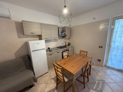 Kitchen or kitchenette, Living room, Dining area, oven, stove