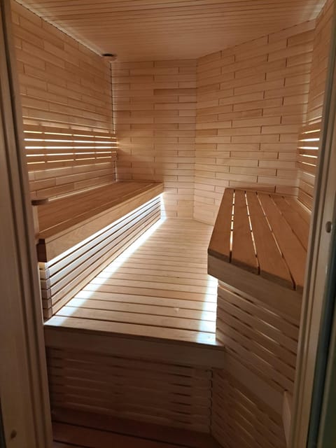 Sauna, Sauna, Spa and wellness centre/facilities