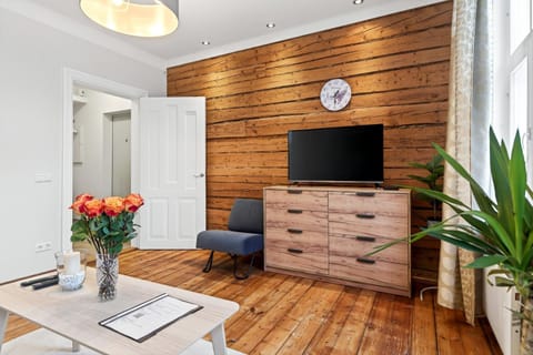 TV and multimedia, Living room, internet, locker