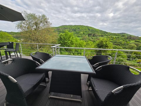Natural landscape, Balcony/Terrace, Mountain view
