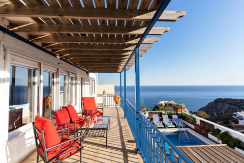 Property building, Patio, Day, Natural landscape, View (from property/room), Balcony/Terrace, Seating area, Sea view