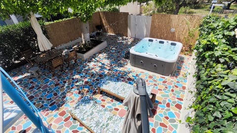 Patio, Hot Tub, sunbed