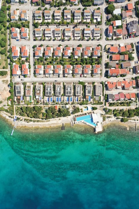 Property building, Bird's eye view, Beach