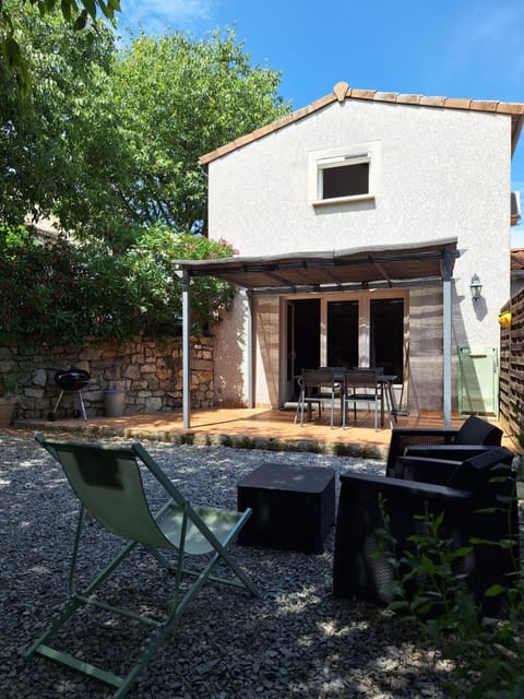 Gites de Bizac spot baignade Labeaume 10 mn à pieds House in Provence-Alpes-Côte d'Azur