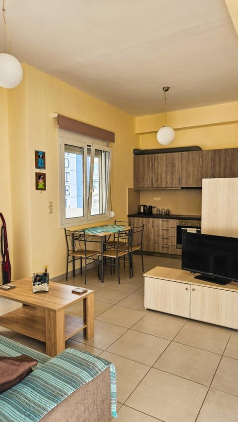 Kitchen or kitchenette, Living room, Seating area